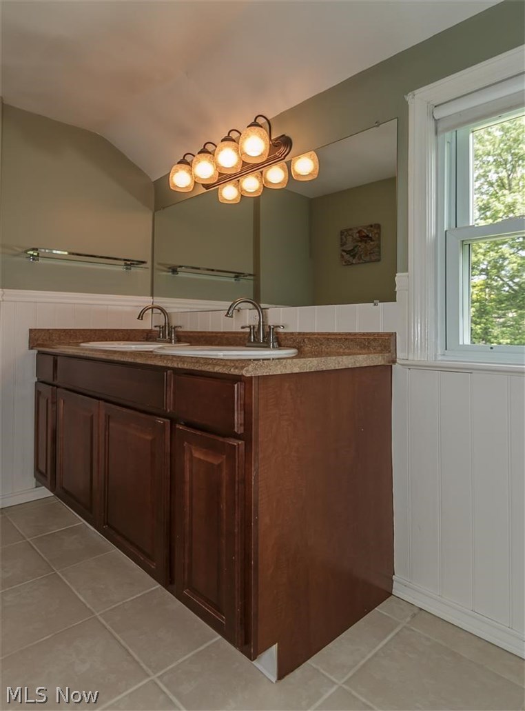 5227 Mayview Road Cleveland, OH 44124 - Photo 21 of 26