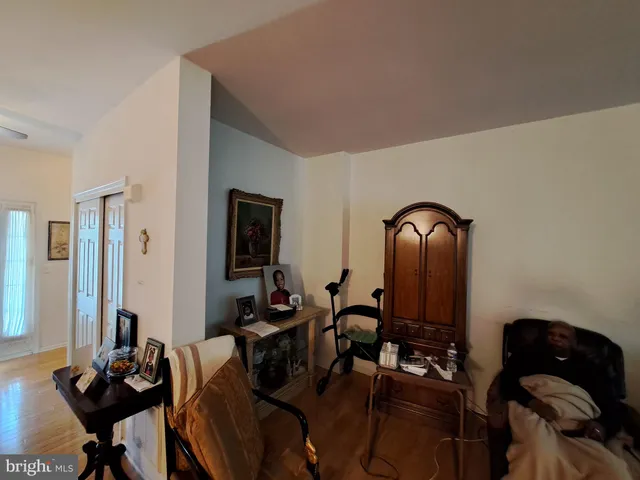 $389,000 | 14 Goldfinch Drive, Hamilton, NJ 08690