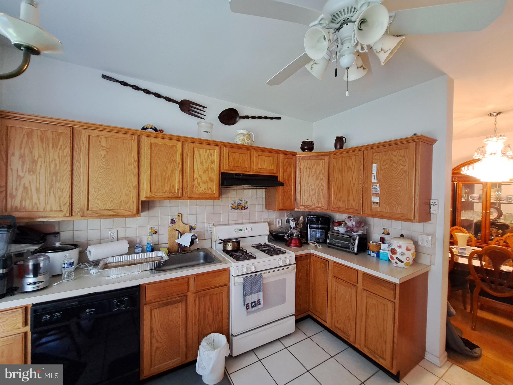 14 Goldfinch Drive Hamilton, NJ 08690 - Photo 12 of 21