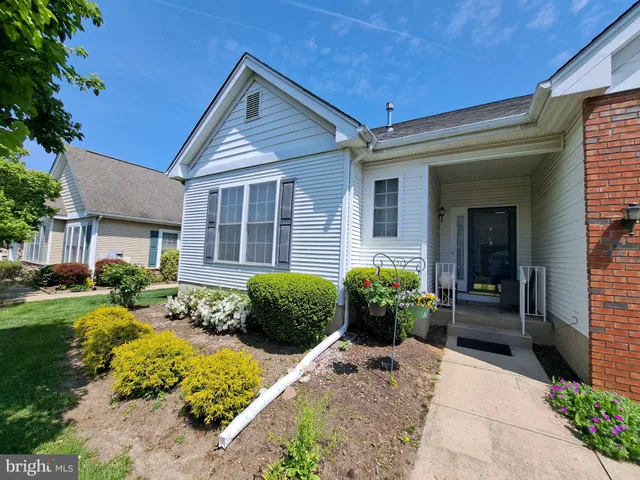 $389,000 | 14 Goldfinch Drive, Hamilton, NJ 08690