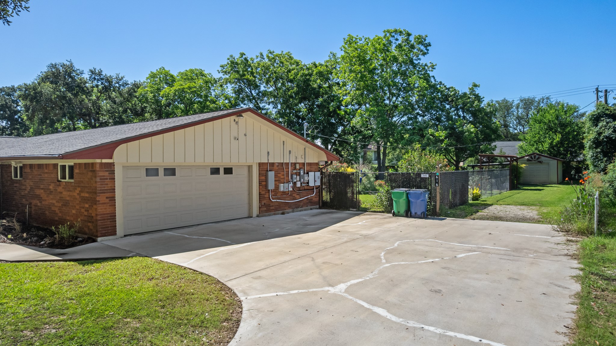 616 Cannan Drive Angleton, TX 77515 - Photo 39 of 49