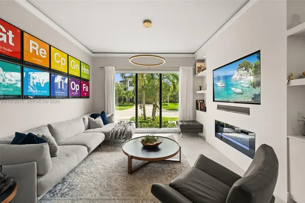 $1,290,000 | 15450 Northwest 88th Avenue, Miami Lakes, FL 33018