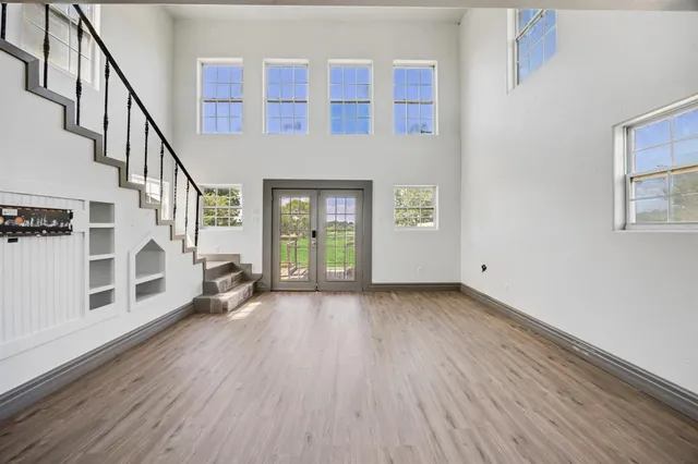 $639,999 | 32150 Farm To Market 429, Terrell, TX 75161