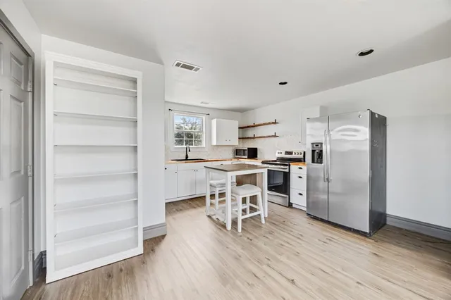 $639,999 | 32150 Farm To Market 429, Terrell, TX 75161