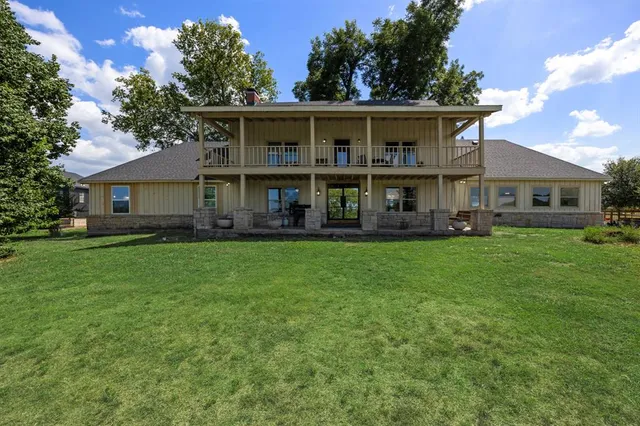 $639,999 | 32150 Farm To Market 429, Terrell, TX 75161