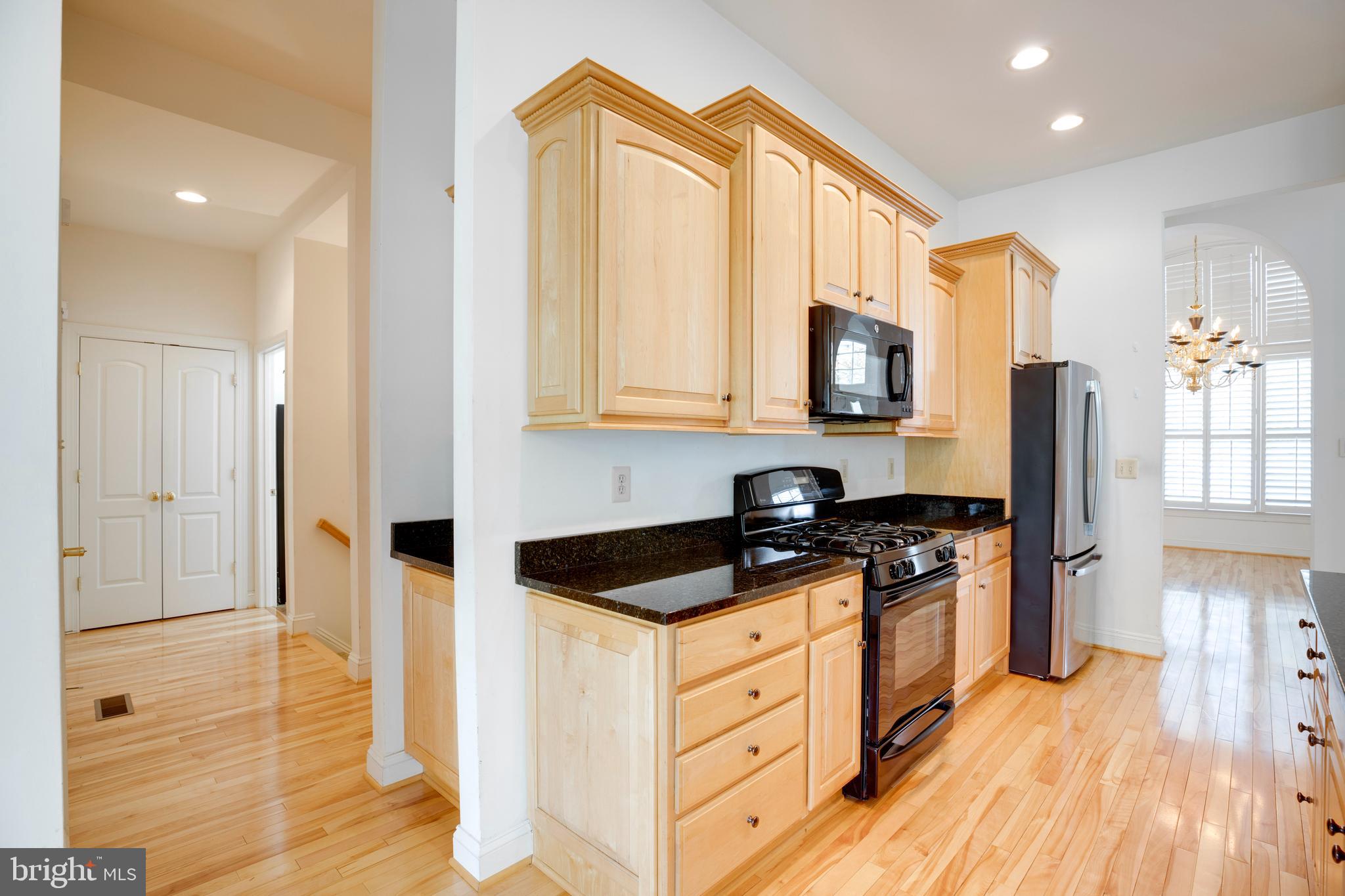 8277 Roxborough Loop Gainesville, VA 20155 - Photo 11 of 85