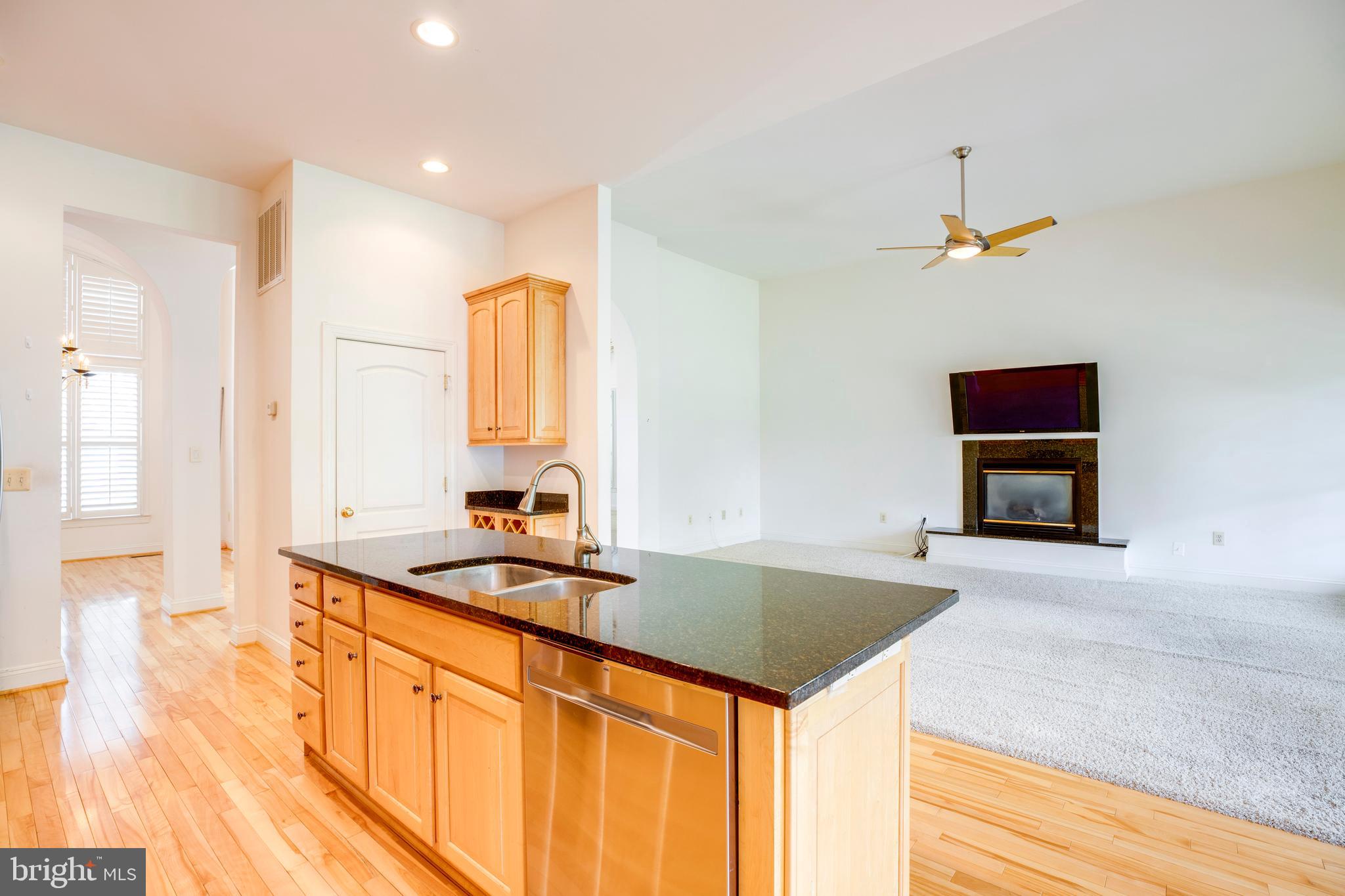 8277 Roxborough Loop Gainesville, VA 20155 - Photo 13 of 85