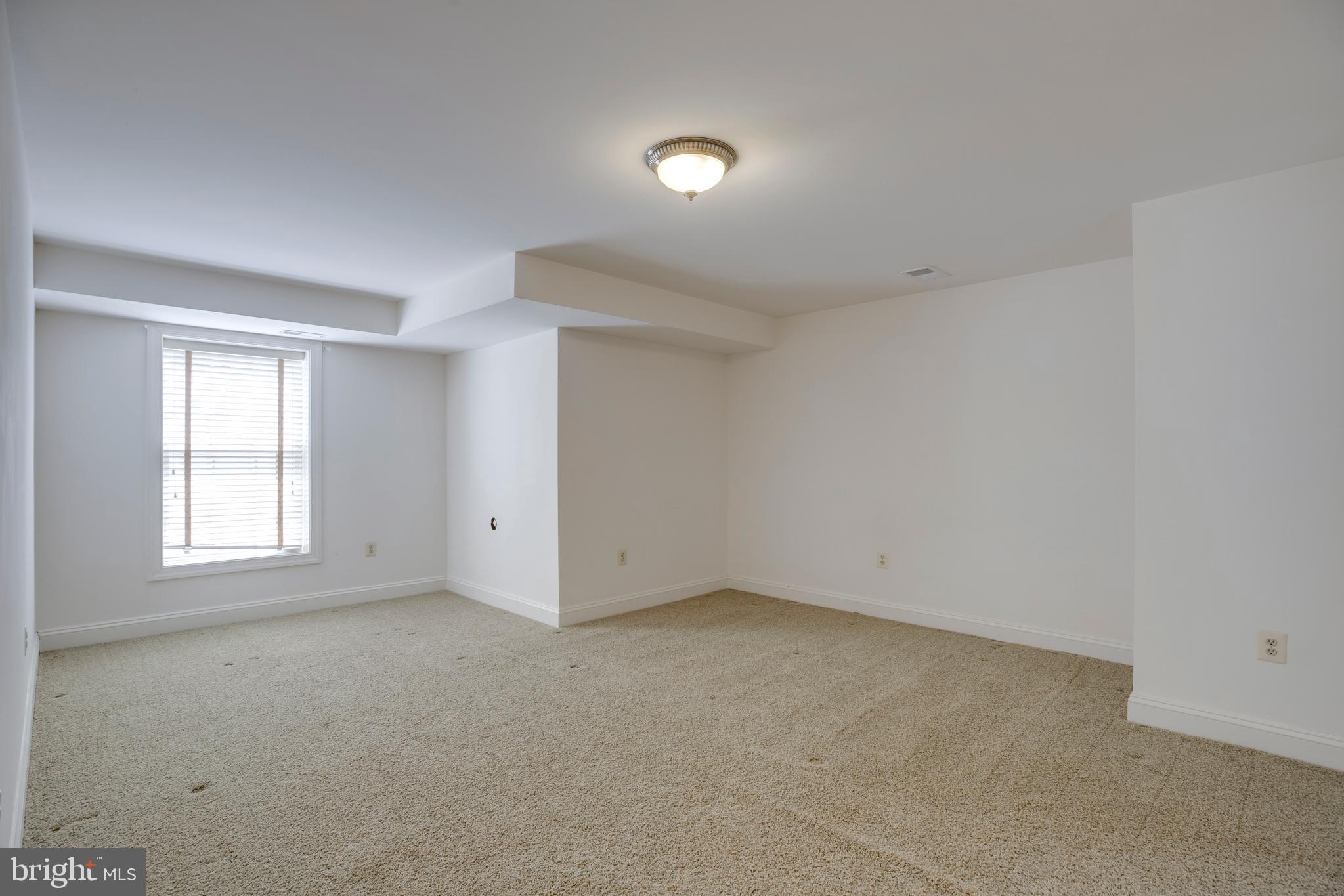 8277 Roxborough Loop Gainesville, VA 20155 - Photo 58 of 85