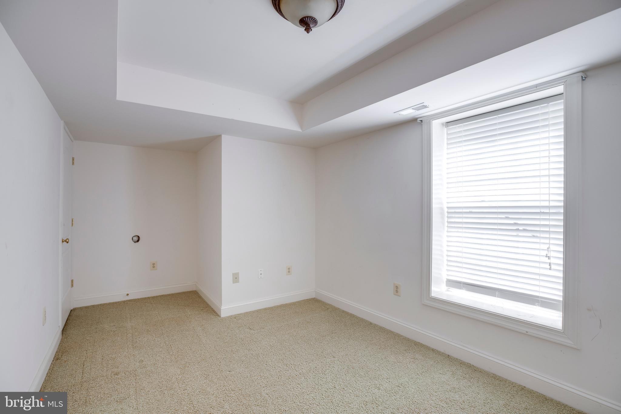 8277 Roxborough Loop Gainesville, VA 20155 - Photo 61 of 85 a view of room and window