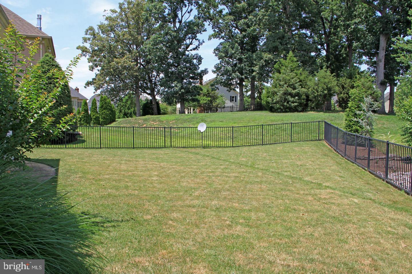 8277 Roxborough Loop Gainesville, VA 20155 - Photo 78 of 85 a view of three tennis court