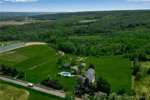 $699,900 | 12997 Centerline Road, Wales, NY 14139