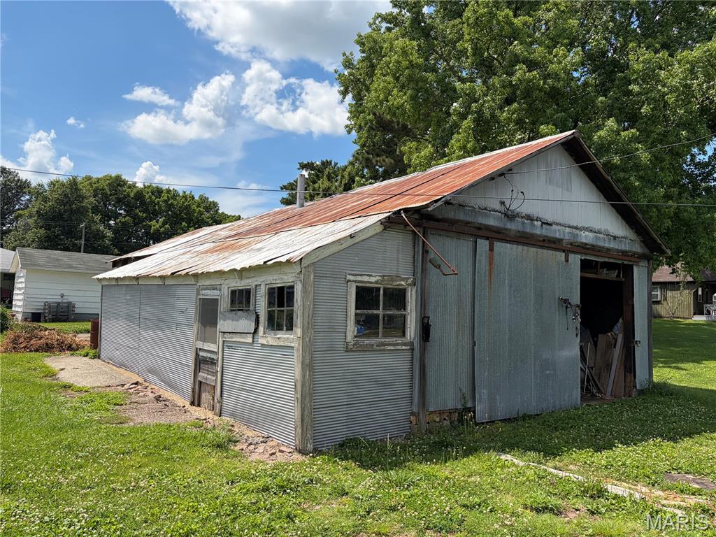 110 Water Street Taylor Springs, IL 62049 - Photo 6 of 36