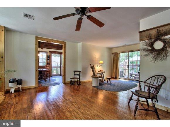 148 Riptide Avenue Manahawkin, NJ 08050 - Photo 3 of 24 Gallery Image 3