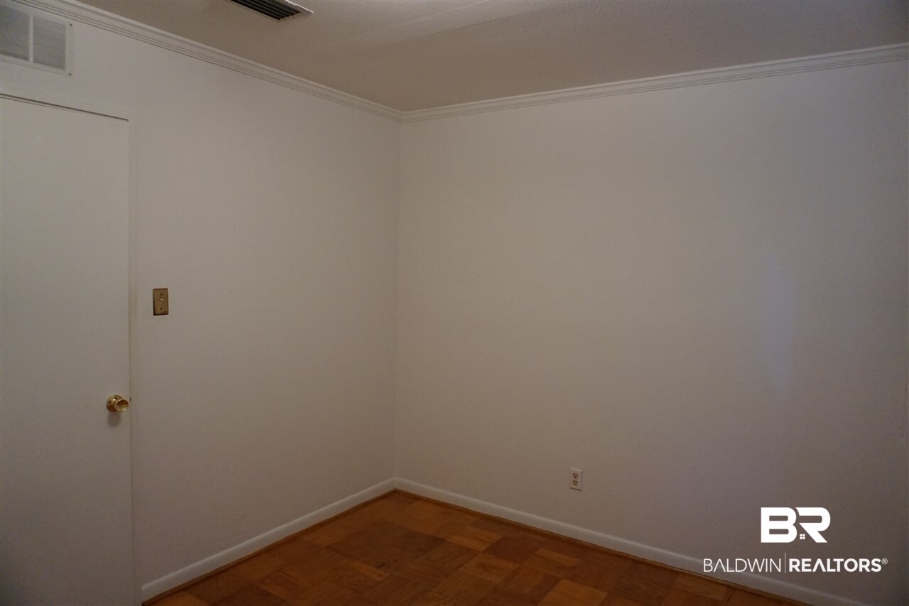 4153 La Rose Court Mobile, AL 36609 - Photo 8 of 26