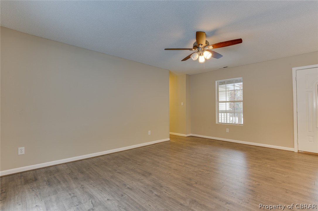 12526 Rilees Farm Road Gloucester, VA 23061 - Photo 9 of 30 Gallery Image 9