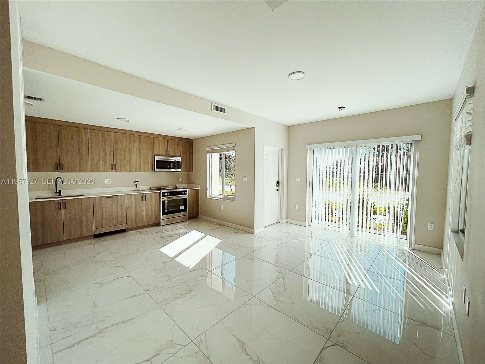 13828 Southwest 262nd Street Homestead, FL 33032 - Photo 13 of 15