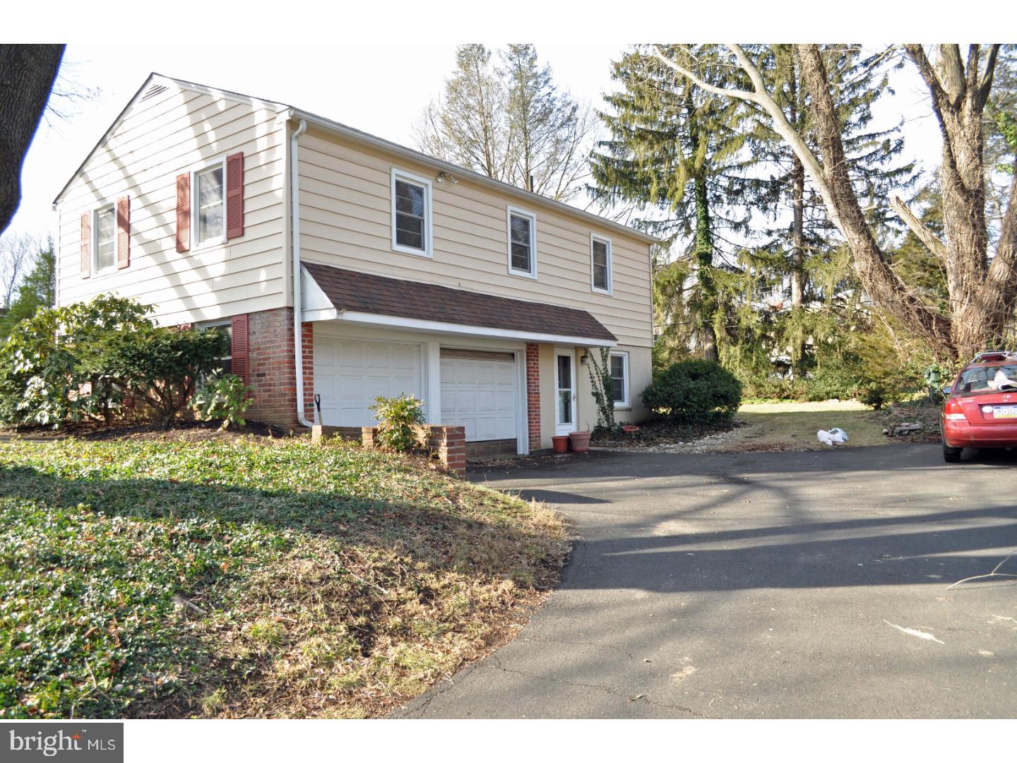 1830 Jody Road Jenkintown, PA 19046 - Photo 4 of 13 Driveway
