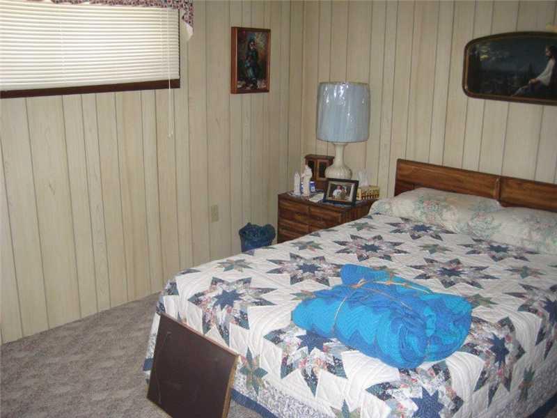 Bedroom. 