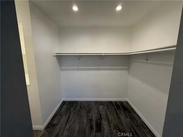 $3,250 | 18333 Hatteras Street, Unit 62, Tarzana, CA 91356