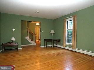 2302 Terwood Road Huntingdon Valley, PA 19006 - Photo 4 of 6 Gallery Image 4