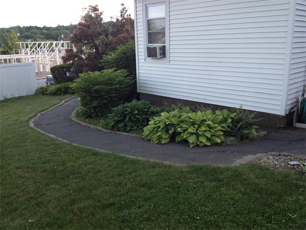 11 Gloucester Road Worcester, MA 01607 - Photo 9 of 18 Gallery Image 9