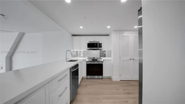$5,053 | 555 Northeast 34th Street, Unit 603, Miami, FL 33137