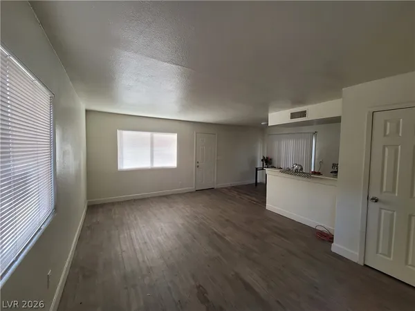 $1,045 | 5126 Golden, Unit A, Las Vegas, NV 89119