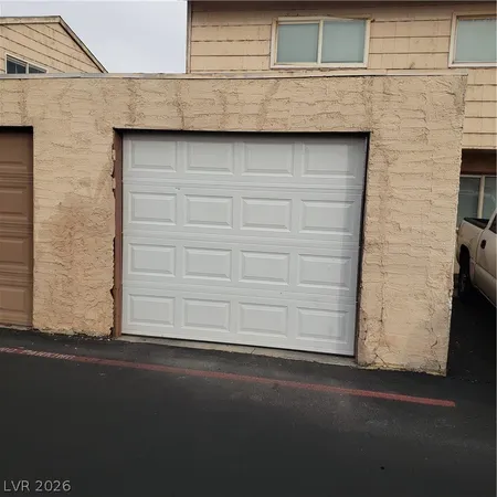 $1,045 | 5126 Golden, Unit A, Las Vegas, NV 89119