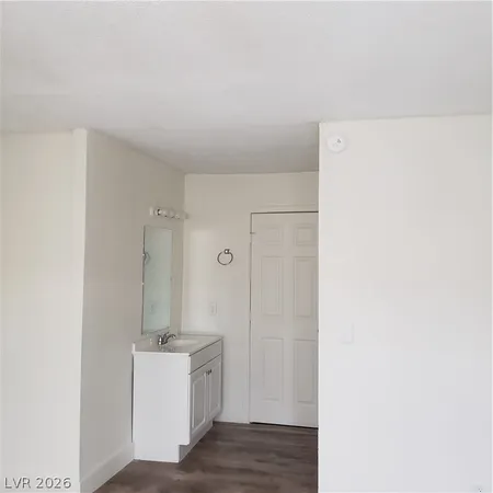 $1,045 | 5126 Golden, Unit A, Las Vegas, NV 89119