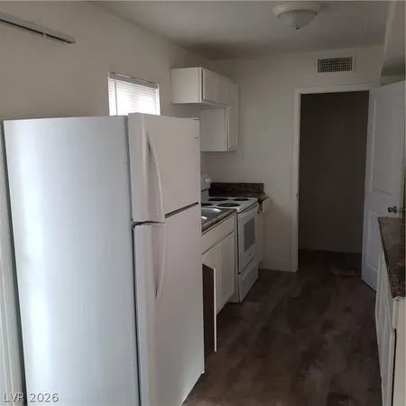 $1,045 | 5126 Golden, Unit A, Las Vegas, NV 89119