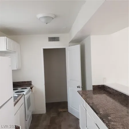$1,045 | 5126 Golden, Unit A, Las Vegas, NV 89119