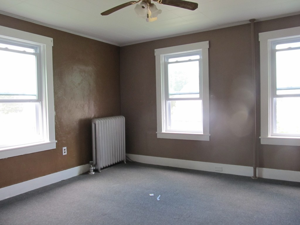 59 Summit Street Clinton, MA 01510 - Photo 7 of 10 Gallery Image 7