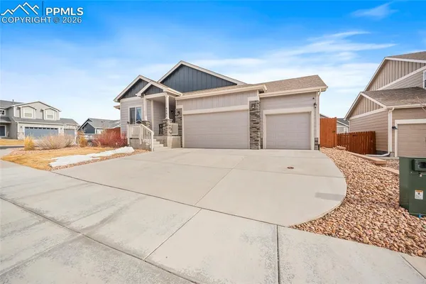 a house view with a outdoor space