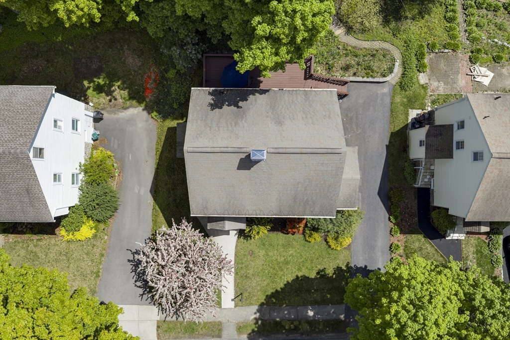 71 Morningside Road Worcester, MA 01602 - Photo 34 of 42 an aerial view of a house with a yard