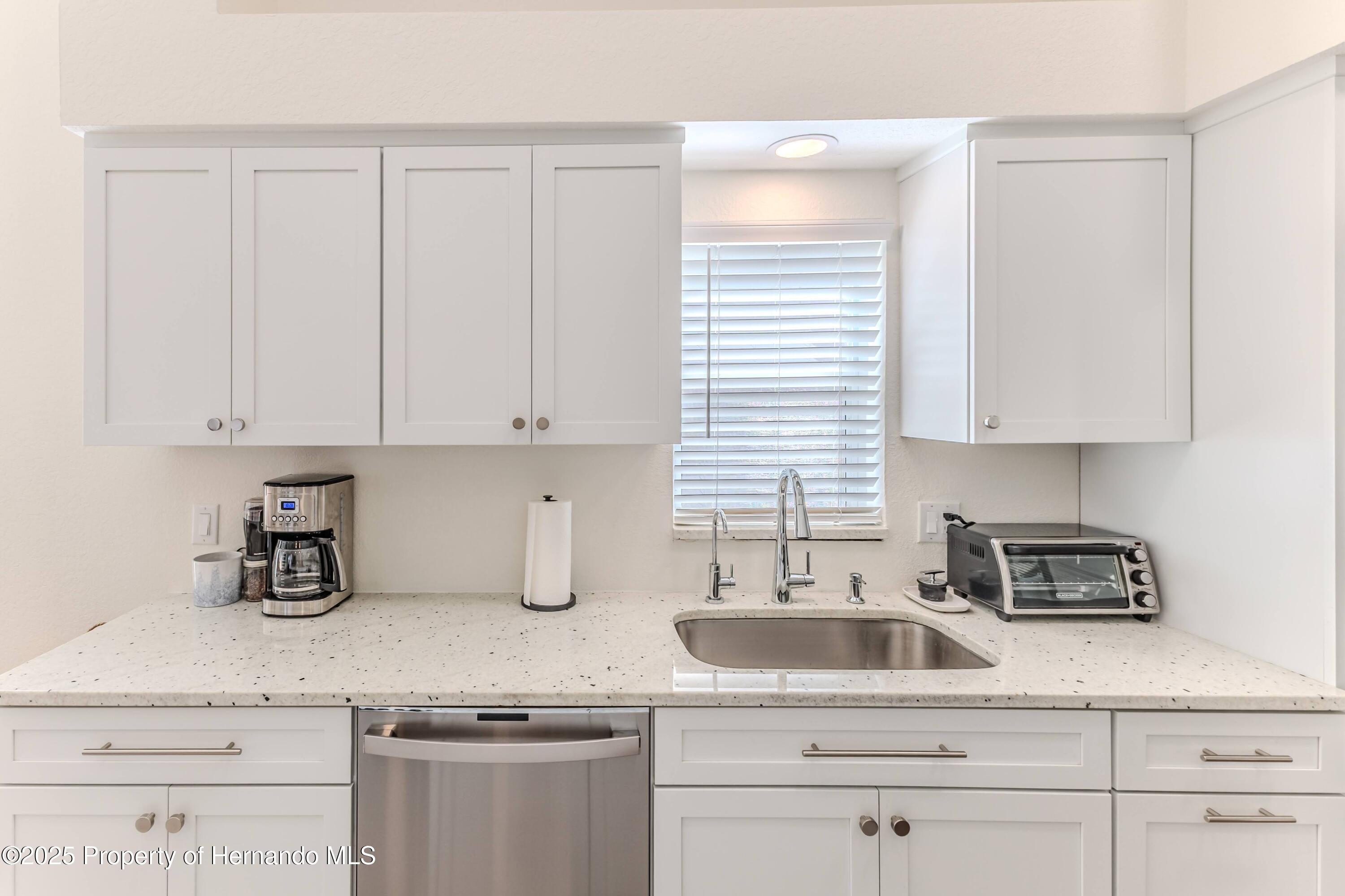 9135 Rhett Lane Weeki Wachee, FL 34613 - Photo 17 of 43 5W1A0502-HDR