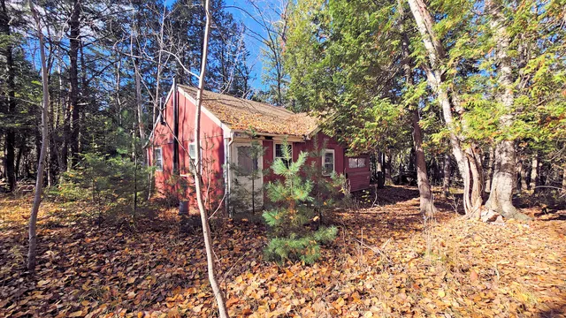 $14,900 | 25 Thomas Hill Road, Lee, ME 04455