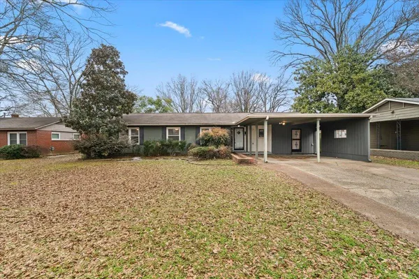 $2,000 | 1073 Ivy Road, Memphis, TN 38117