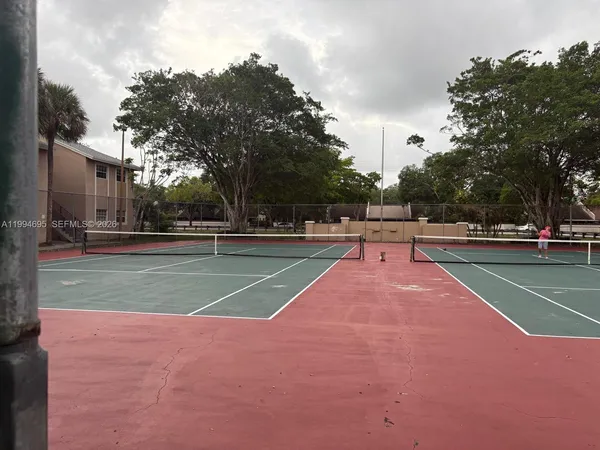 $2,050 | 1761 Northwest 96th Terrace, Unit 3O, Pembroke Pines, FL 33024