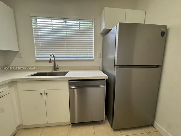 $2,050 | 1761 Northwest 96th Terrace, Unit 3O, Pembroke Pines, FL 33024