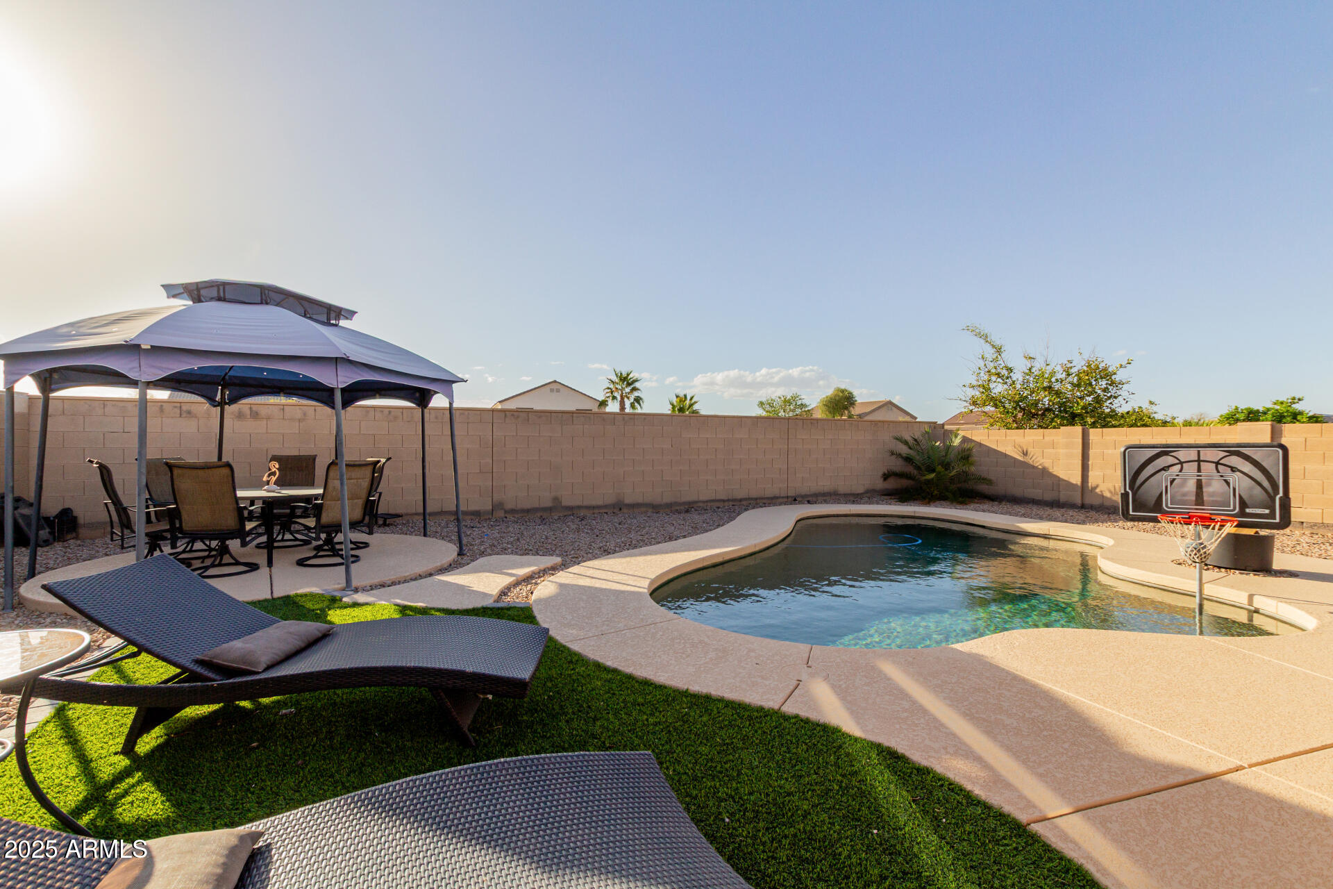 18842 North Lariat Road Maricopa, AZ 85138 - Photo 6 of 26 27 Lariat