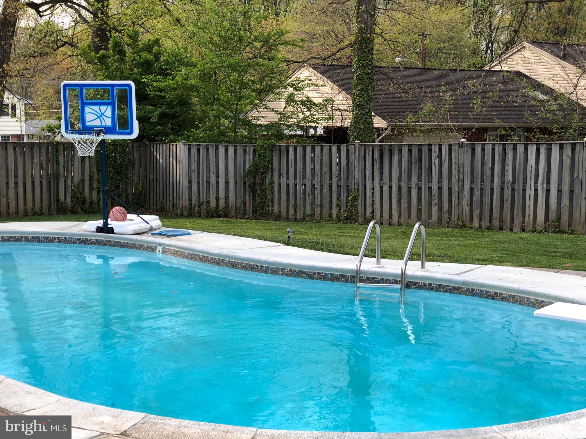 7512 Dunston Street Springfield, VA 22151 - Photo 22 of 25 Enjoy the pool this summer!