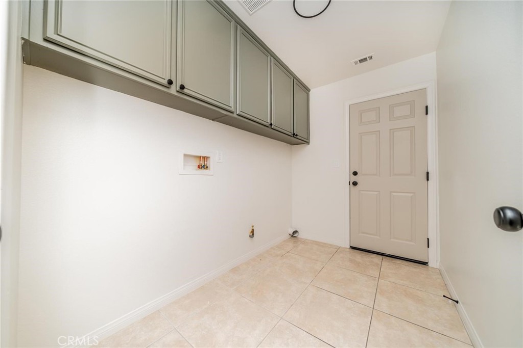 13645 Summit View Street Hesperia, CA 92344 - Photo 13 of 33
