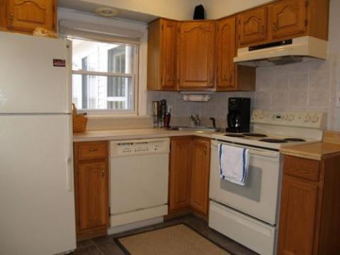 1167 Hampton Road Grosse Pointe, MI 48236 - Photo 4 of 12 509328-3.JPG