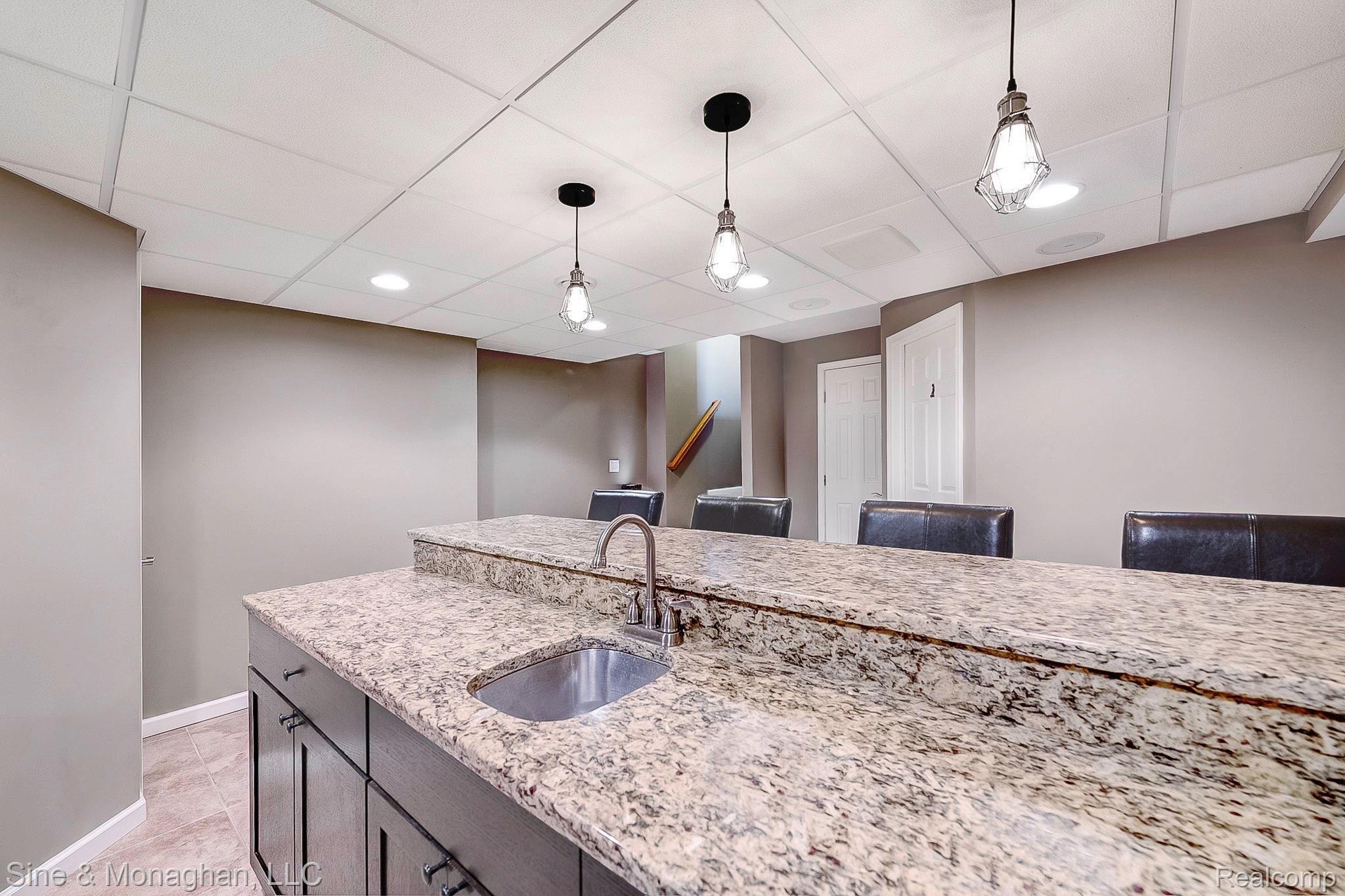 3248 Wren Lane Rochester, MI 48309 - Photo 44 of 65 Sink area
