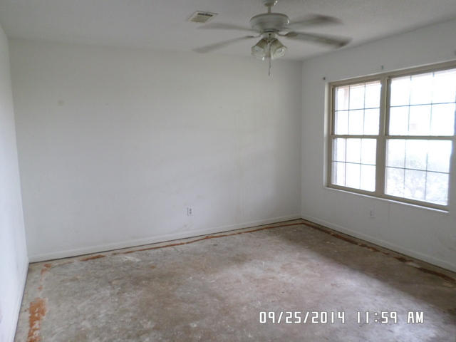 7908 Gregg Road Pensacola, FL 32514 - Photo 4 of 20 SAM_0051