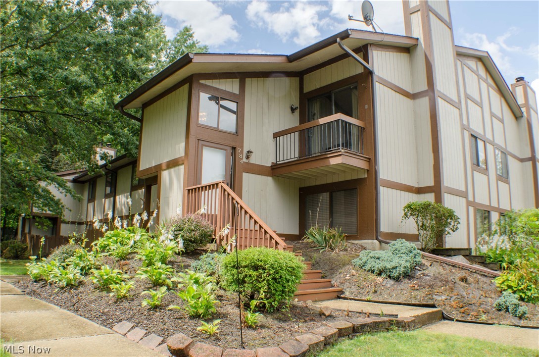 784 Kirkwall Drive Akron, OH 44321 - Photo 1 of 33