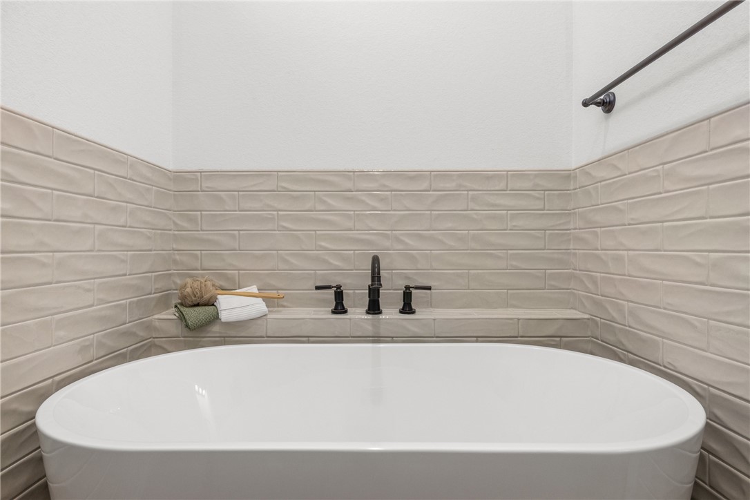 5034 Toscana Loop Bryan, TX 77802 - Photo 21 of 41 a bathroom with a sink