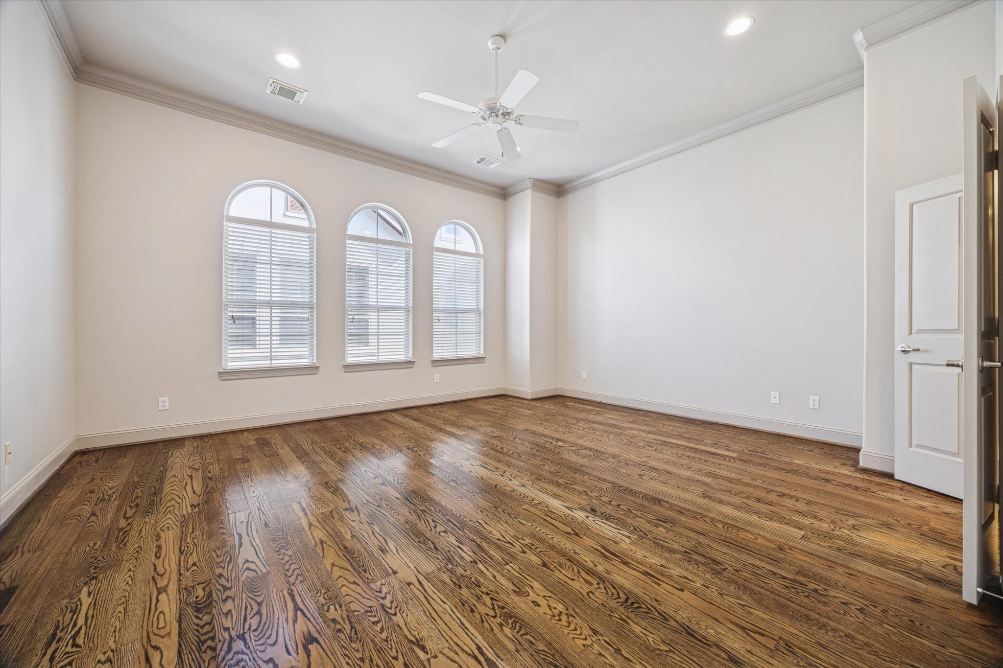 1545 Haddon Street Houston, TX 77006 - Photo 19 of 30