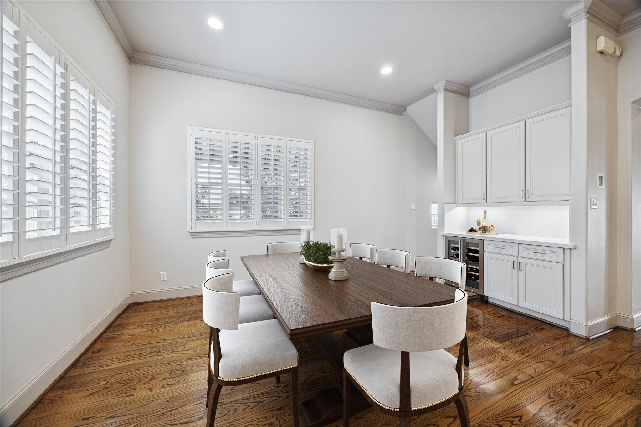 1545 Haddon Street Houston, TX 77006 - Photo 6 of 30 Light and bright dining area and stylish bar featuring a brand new wine cooler.