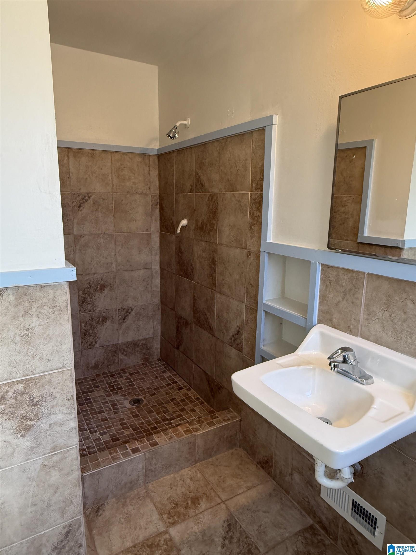 920 39th Street North Birmingham, AL 35222 - Photo 11 of 12